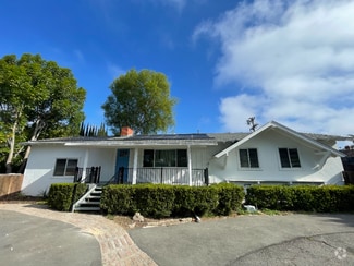 Building Photo - 405 Beaumont Dr