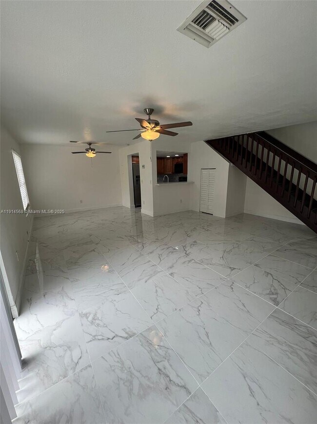 Foto del edificio - 2174 Champions Way