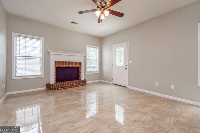Building Photo - 305 Derby Dr