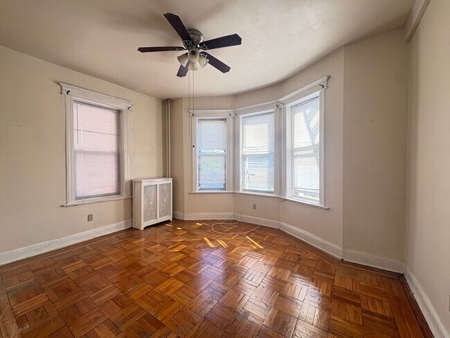 92 W 33rd St C1 - 93 W 33rd St