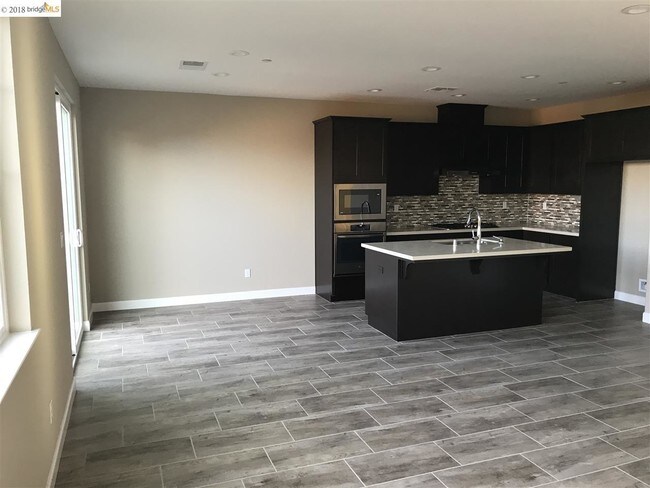 Foto del edificio - 737 Jennifer St