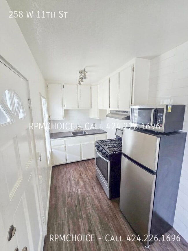 Photo - 258 W 11th St Apartment