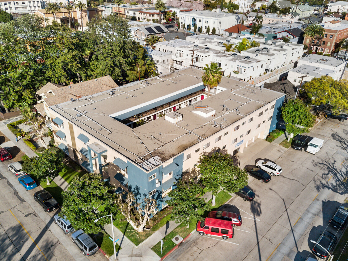 Primary Photo - 800 Linden LLC