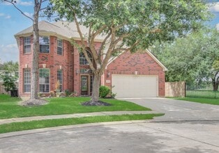 Building Photo - 26427 Sagewood Forest Dr