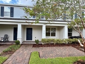 Building Photo - 614 Cheval Ln