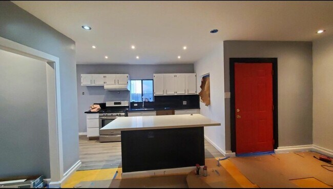 Building Photo - 1328 Welton Way