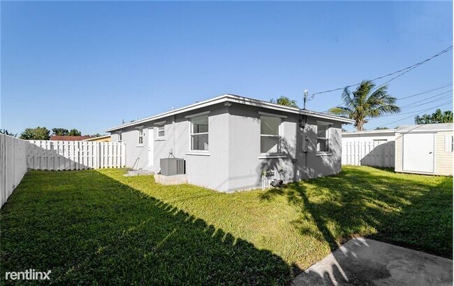 Foto del edificio - 3 br, 2 bath House - 6324 Taylor St Great ...