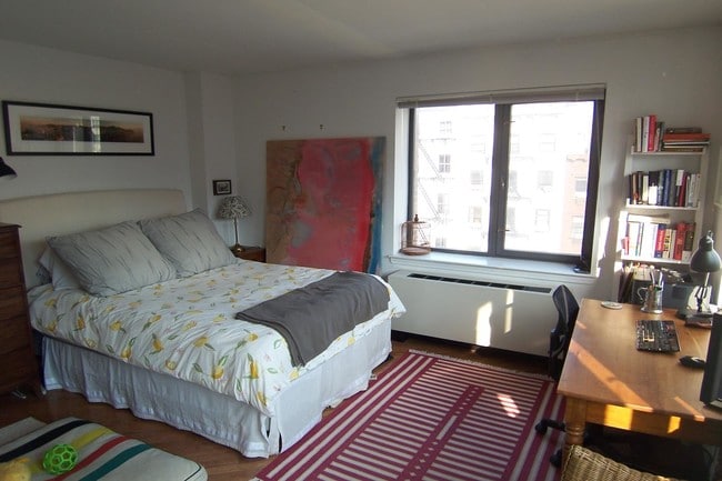 Building Photo - 401 West 22nd Street