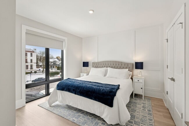 Primary Bedroom - 215 2nd Ave