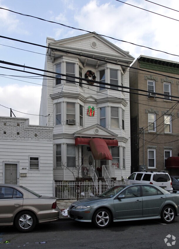 Building Photo - 4516 Hudson Ave