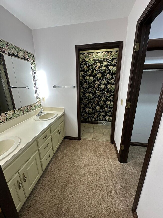 Foto del edificio - 2 Bedroom Condo - Goshen