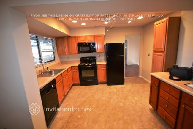 Building Photo - 462 Oak View Terrace