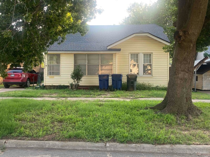 1320 S 19th St, Chickasha, OK 73018 House for Rent in Chickasha, OK