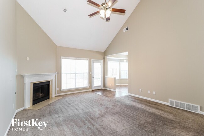 Building Photo - 1088 Red Fern Cir W