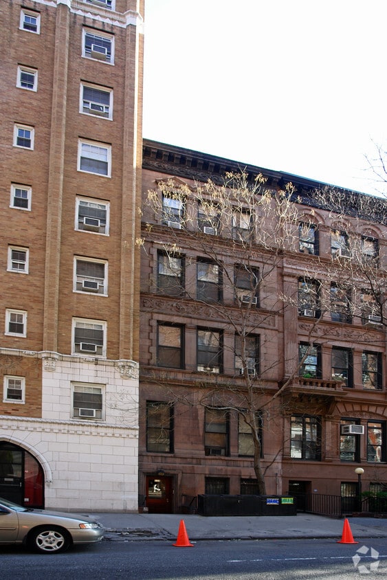 Primary Photo - 113 W 70th St