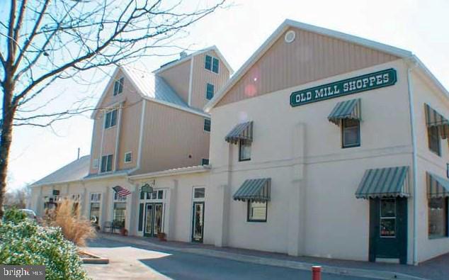 Primary Photo - 207 S Cross St