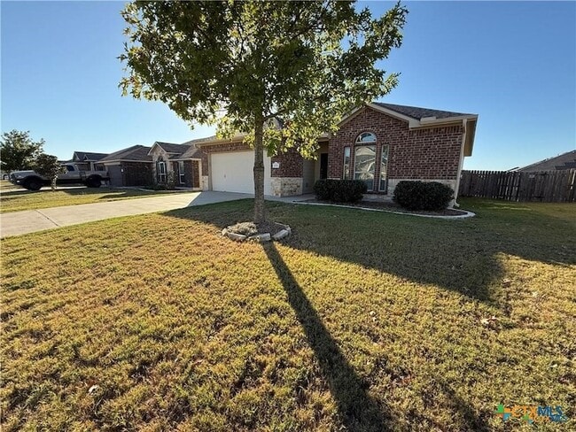 Building Photo - 1214 Jamestown Dr