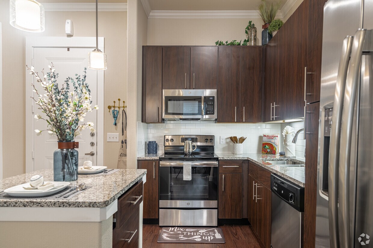 Ivy Point Kingwood Apartments in Kingwood, TX