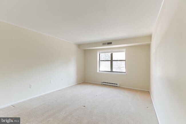 Foto del edificio - 930 Montgomery Ave