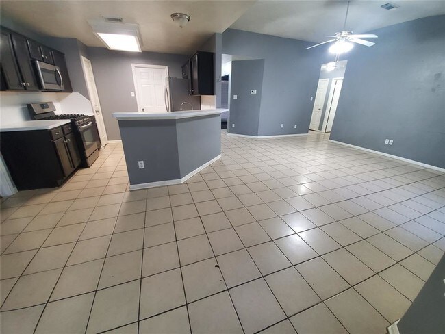 Building Photo - 5159 W Harrow Dr