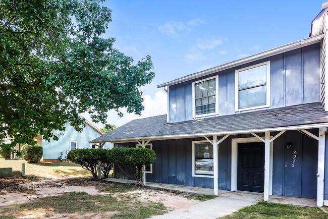 Foto del edificio - 8272 Canyon Forge Dr
