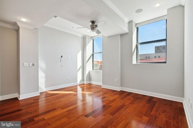 Building Photo - 1401 N 5th St