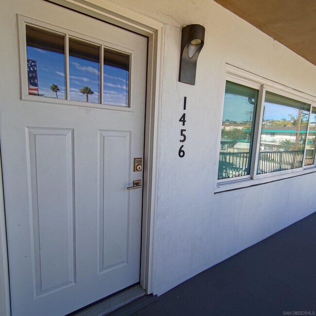 Building Photo - 1456 Rosecrans St