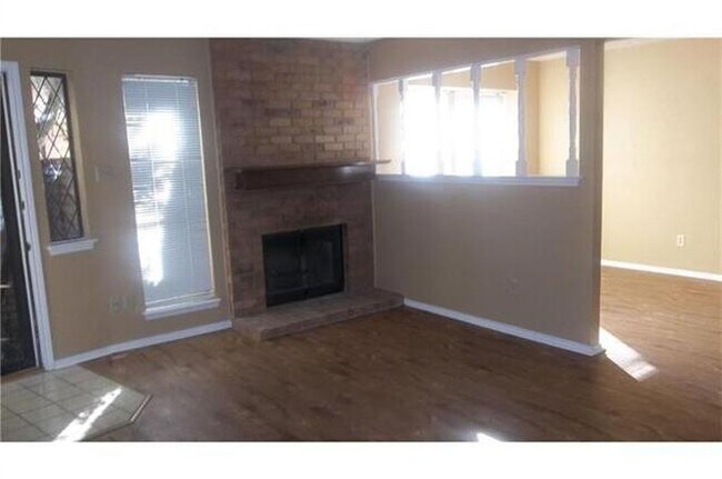 Building Photo - 604 Windgate Court