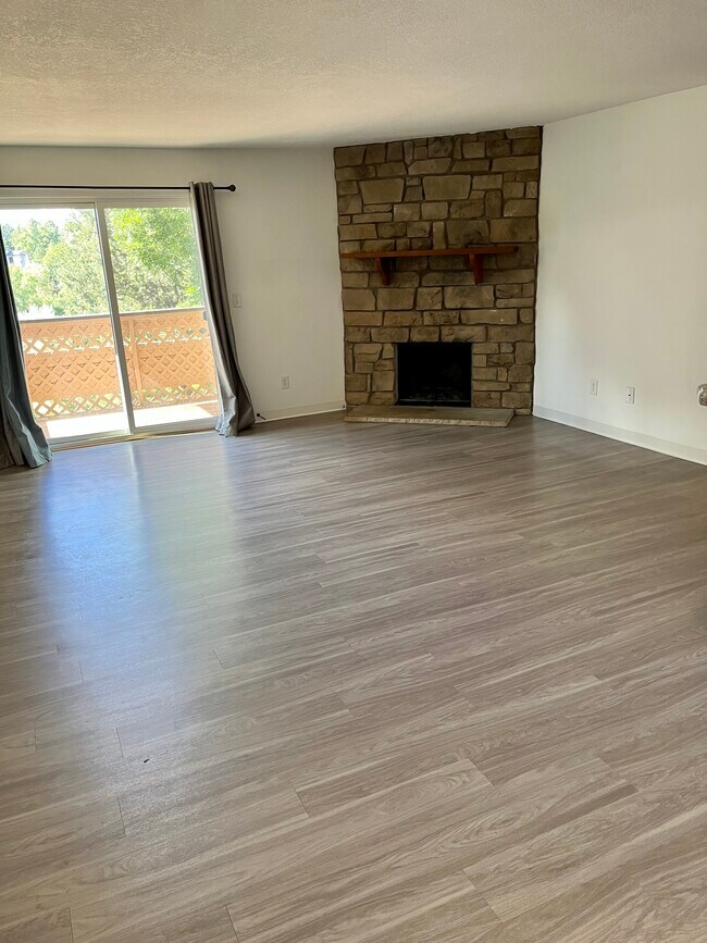 Foto del edificio - 410 Zang St