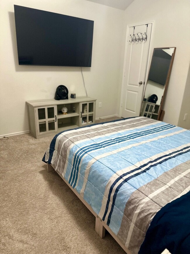 Building Photo - 1 Bollardpoint Ln