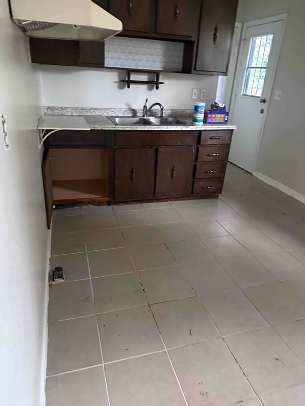 Building Photo - 5819 Medtree Pl