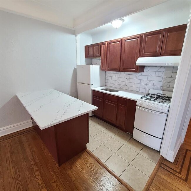 Foto del edificio - 6015 JFK Blvd E