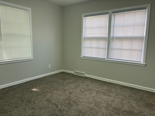 Foto del edificio - Beautiful 2 Bedroom 1 bath