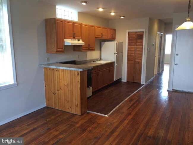 Foto del edificio - 2025 S 3rd St