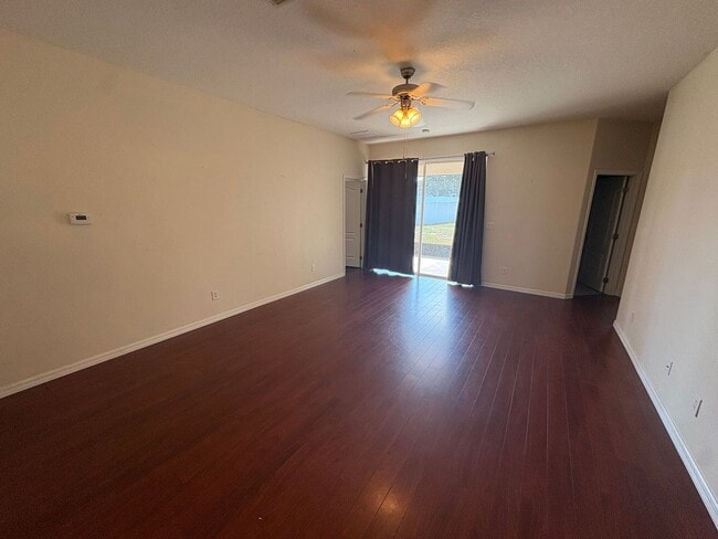 Foto del edificio - 3 Bed / 2 Bath Home in Mt. Dora – w/ Amenities!