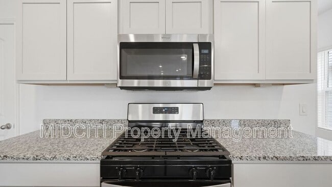 Building Photo - 255 Granary Dr