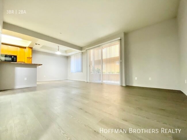 Foto del edificio - 3625 Jasmine Ave