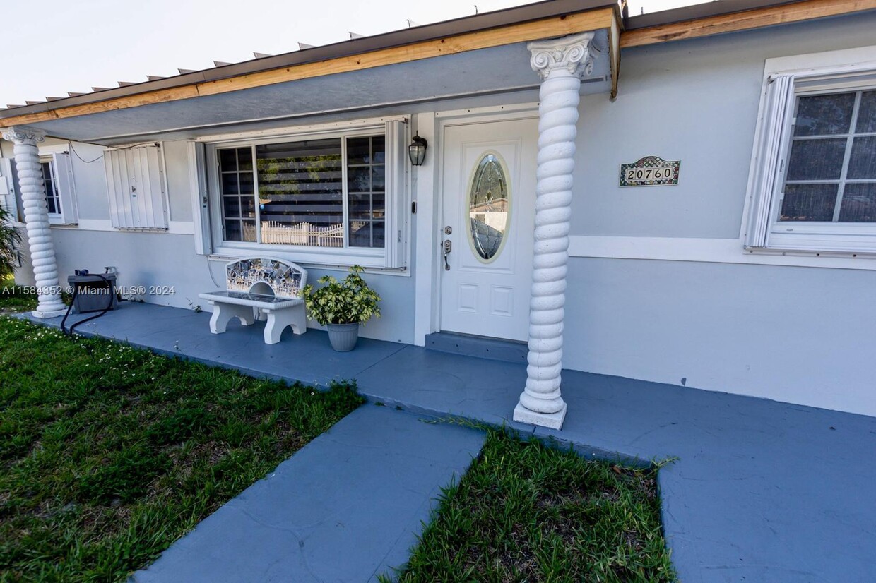 Primary Photo - 20760 NW 37th Ct