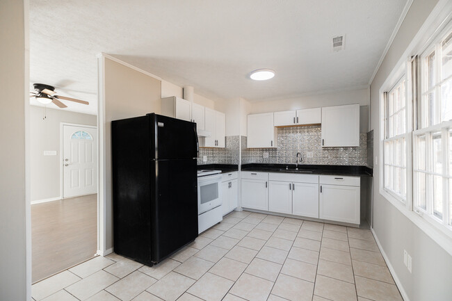 Foto del edificio - 6301 High Shoals Rd