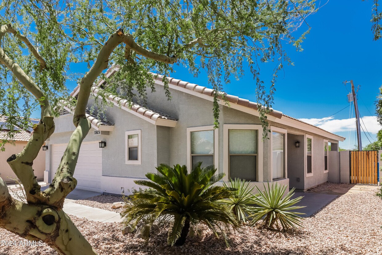 Foto principal - 1815 E Hamel Way