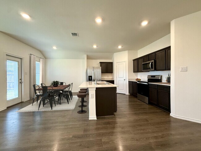 Foto del edificio - 3424 Sweetwater Way