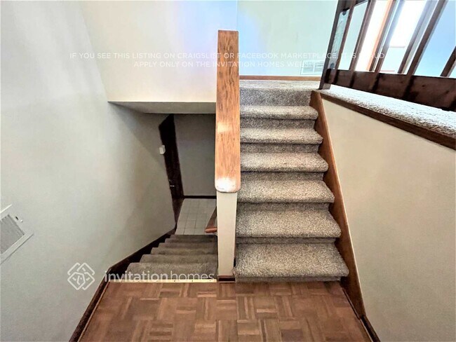 Building Photo - 9082 Green Pines Ct