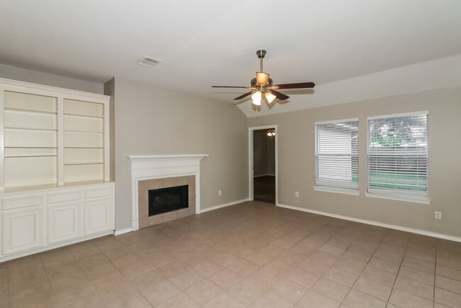 Building Photo - 1427 Waterside Village Drive
