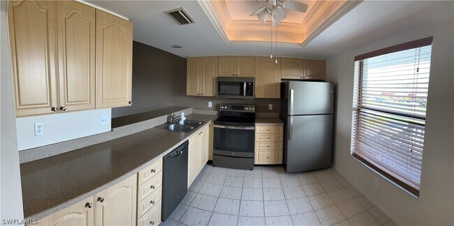 Foto del edificio - 829 SW 47th Terrace