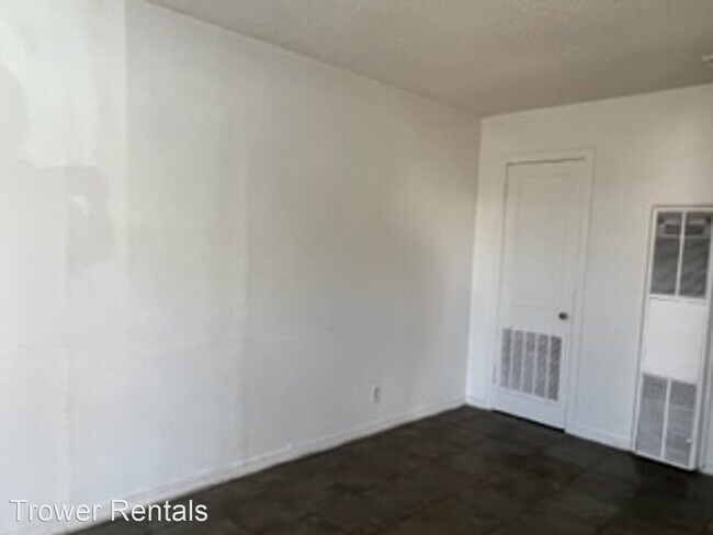 Building Photo - 2 br, 1 bath House - 304 E 31st