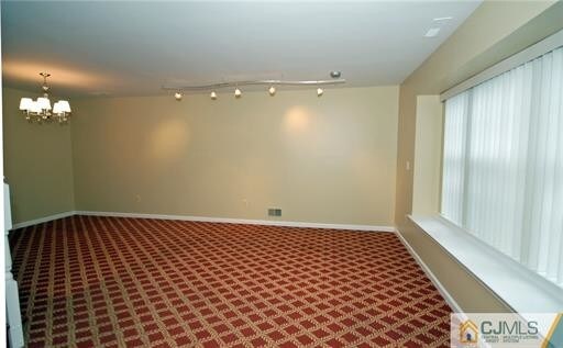Foto del edificio - 17 Heather Way