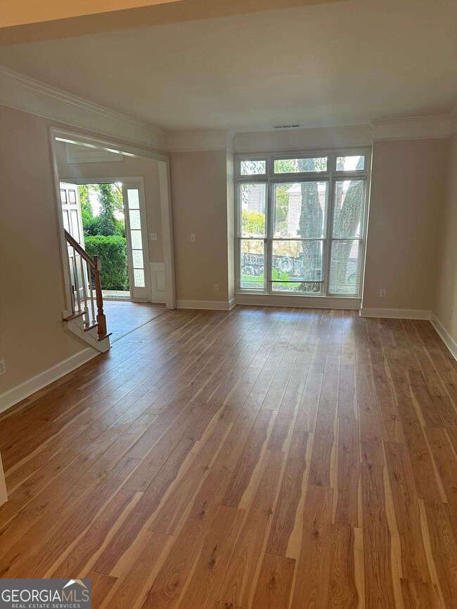 Foto del edificio - 2323 Briarleigh Way