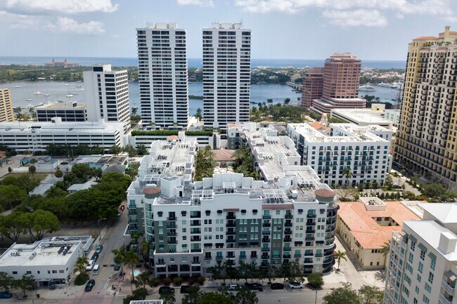 Foto del edificio - 600 S Dixie Hwy