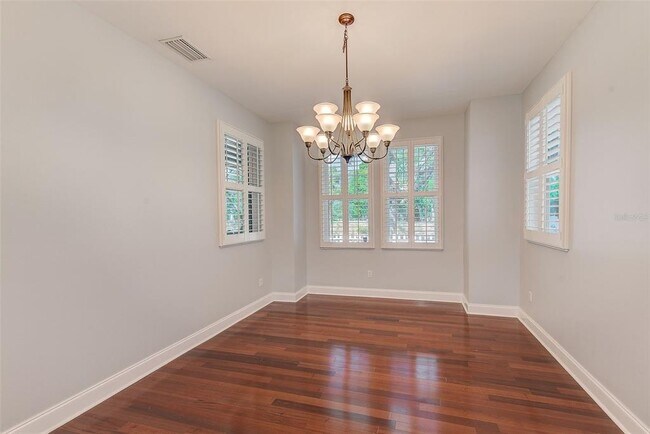 Foto del edificio - 1110 Highland St S