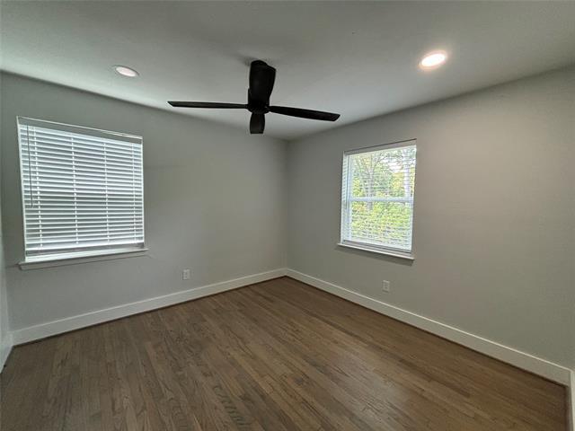 Building Photo - 10433 Plummer Dr